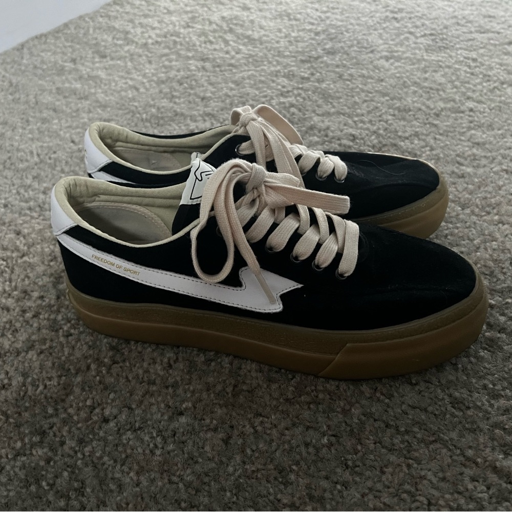 Stepney Dellow Shoes Size 9 (M7.5)